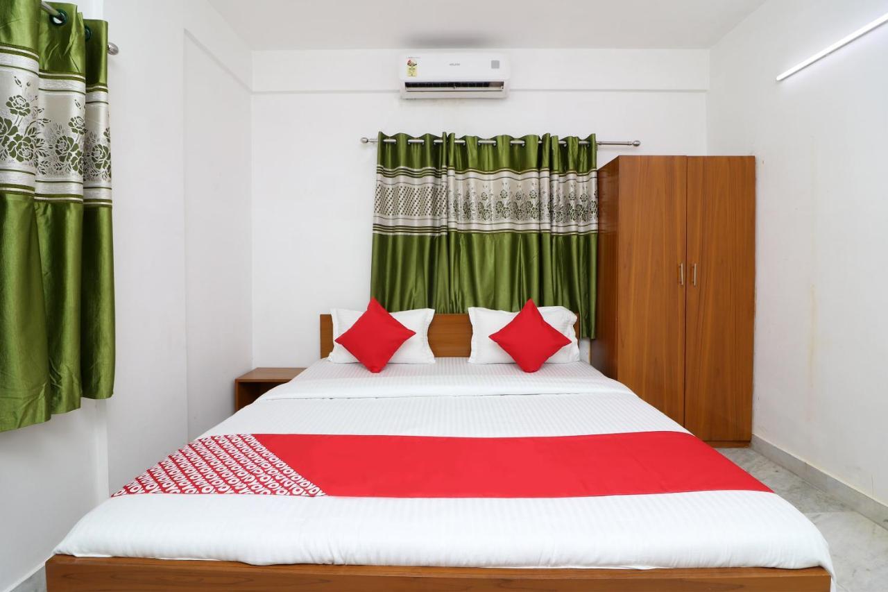 Oyo 30269 Amar Raj Inn Kolkata Eksteriør bilde