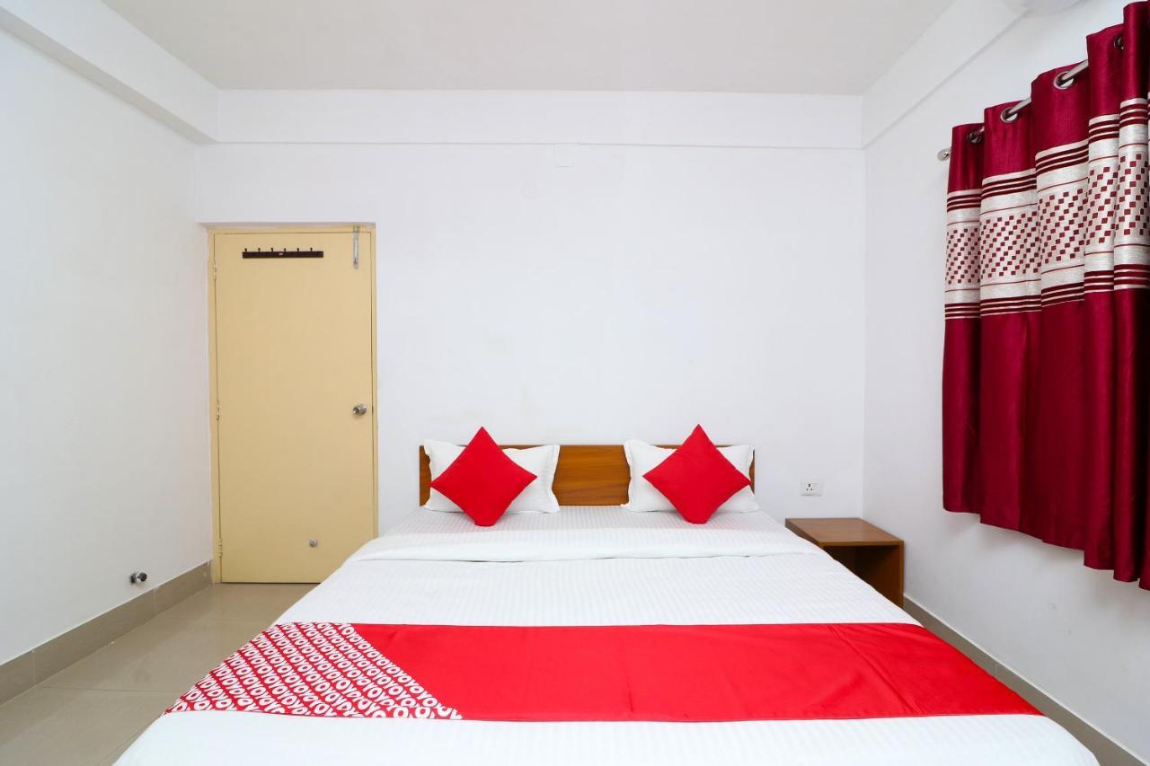 Oyo 30269 Amar Raj Inn Kolkata Eksteriør bilde