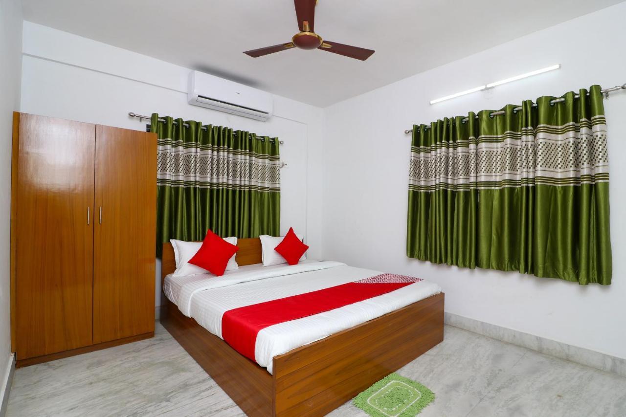 Oyo 30269 Amar Raj Inn Kolkata Eksteriør bilde