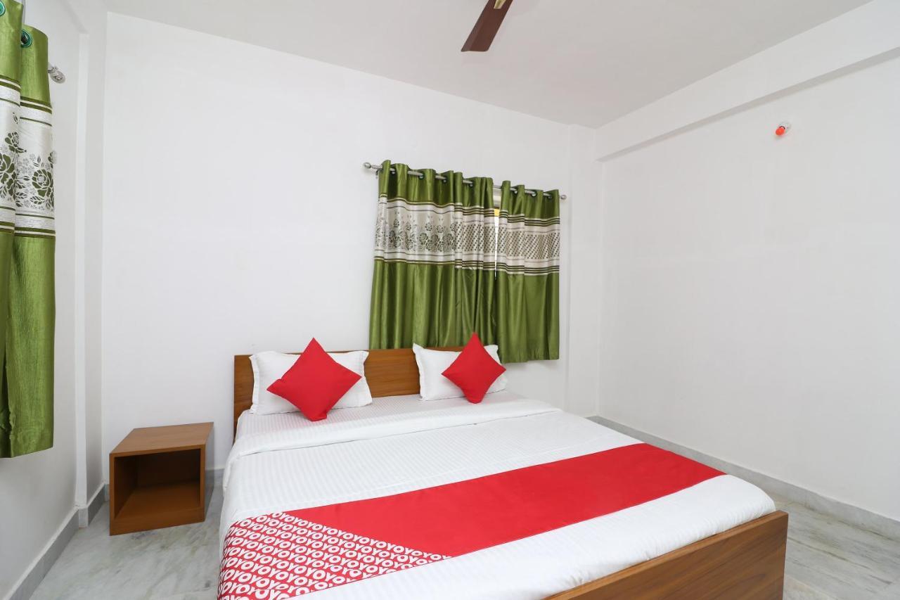 Oyo 30269 Amar Raj Inn Kolkata Eksteriør bilde