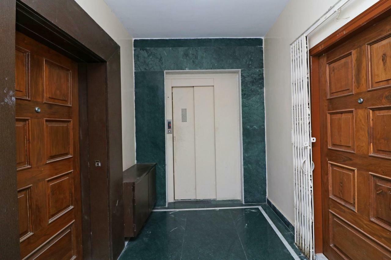 Oyo 30269 Amar Raj Inn Kolkata Eksteriør bilde