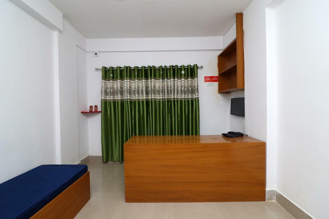 Oyo 30269 Amar Raj Inn Kolkata Eksteriør bilde