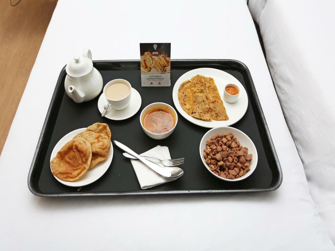 Oyo 30269 Amar Raj Inn Kolkata Eksteriør bilde