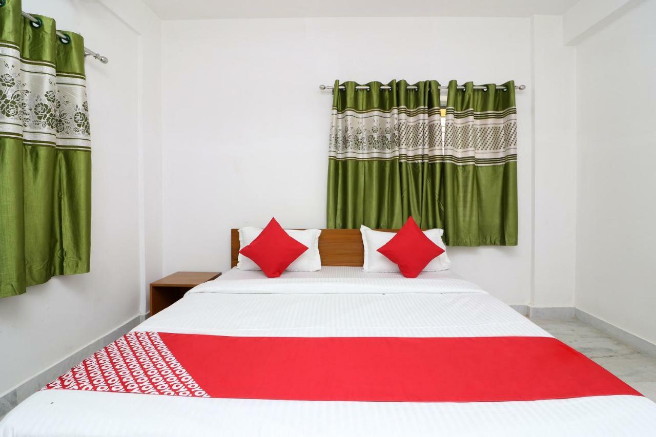 Oyo 30269 Amar Raj Inn Kolkata Eksteriør bilde